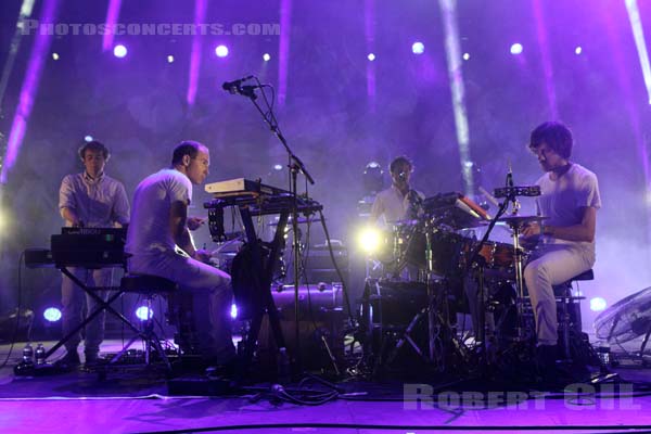 CARIBOU - 2015-05-29 - NIMES - Grande Scene Flamingo - Brad Weber - Daniel Victor Snaith